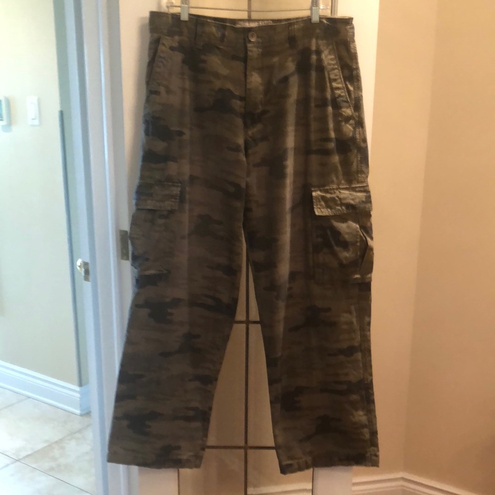Men's Camo Cargo Pants - Olive Green